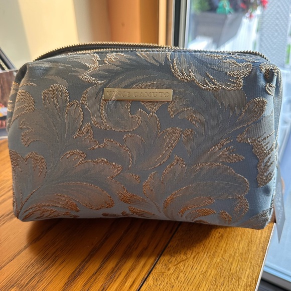 NWT Vince Camuto Blue and Gold Cosmetic Case - Picture 1 of 7